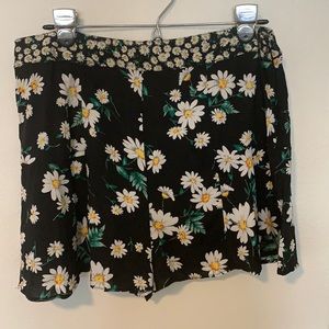 Daisy Flower Shorts